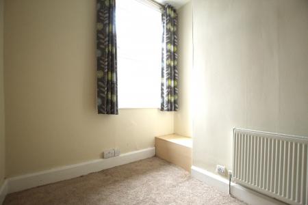 2 bedroom Terraced House for sale in Fountain Street, Morley, LS27