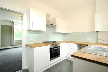 2 bedroom Terraced House for sale in Troy Road, Morley, LS27
