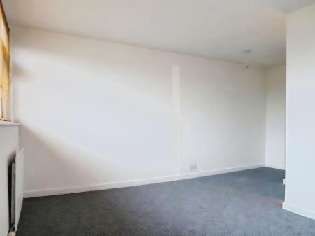 2 bedroom Terraced House to let in Gillroyd Parade, Morley, LS27