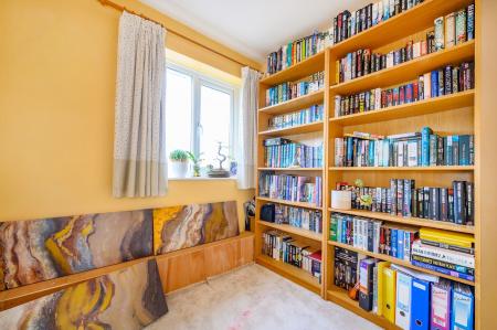 5 bedroom Detached house for sale in Burns Court, Birstall, WF17