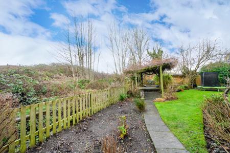 5 bedroom Detached house for sale in Burns Court, Birstall, WF17