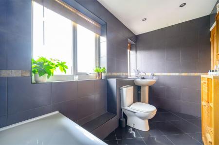 5 bedroom Detached house for sale in Burns Court, Birstall, WF17