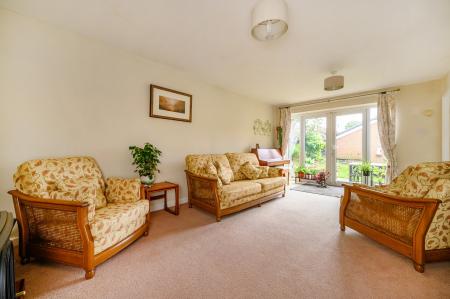 6 bedroom Detached house for sale in Westwood Close, Leeds, LS27