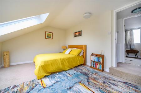 6 bedroom Detached house for sale in Westwood Close, Leeds, LS27