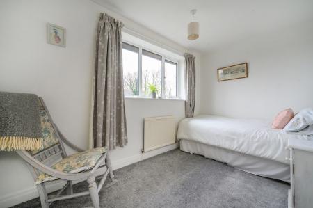 6 bedroom Detached house for sale in Westwood Close, Leeds, LS27