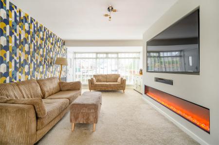 2 bedroom Semi-detached bungalow for sale in Croft House Road, Leeds, LS27