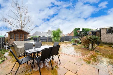 2 bedroom Semi-detached bungalow for sale in Croft House Road, Leeds, LS27