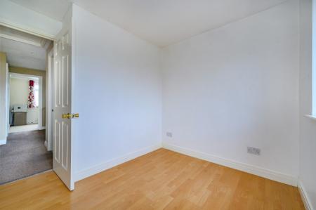 5 bedroom Detached house for sale in Mallard Way, Leeds, LS27