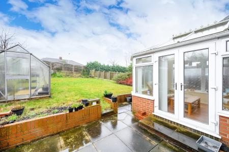 5 bedroom Detached house for sale in Mallard Way, Leeds, LS27