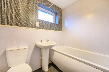 5 bedroom Detached house for sale in Mallard Way, Leeds, LS27