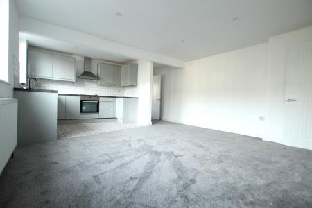 2 bedroom Apartment to let in King Street, Morley, LS27