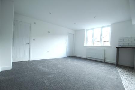 2 bedroom Apartment to let in King Street, Morley, LS27