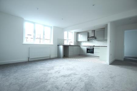 2 bedroom Apartment to let in King Street, Morley, LS27
