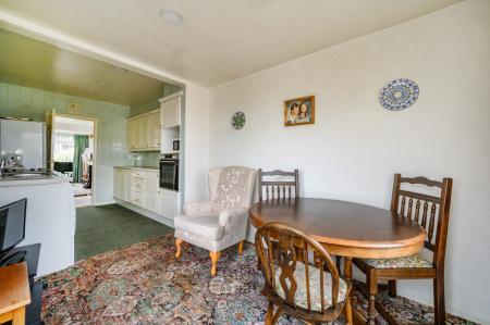 2 bedroom Semi-detached bungalow for sale in Croft House Grove, Leeds, LS27