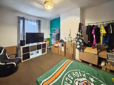 2 bedroom Terraced House for sale in Longroyd Street, Beeston, Leeds, LS11