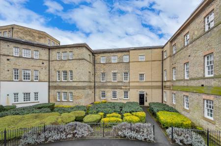 Parklands Manor, Wakefield, WF1