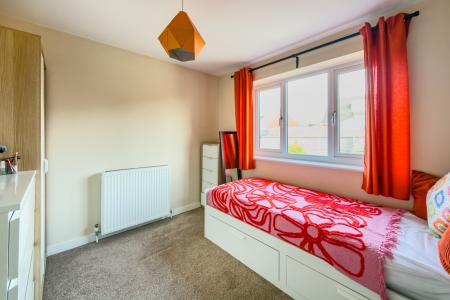 3 bedroom Semi-detached house for sale in Harthill, Leeds, LS27