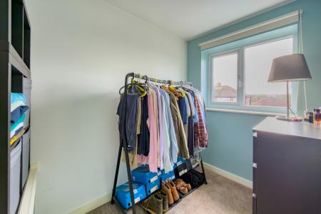 3 bedroom Semi-detached house for sale in Harthill, Leeds, LS27