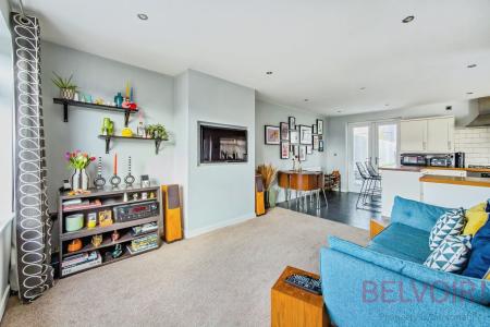 3 bedroom Semi-detached house for sale in Harthill, Leeds, LS27