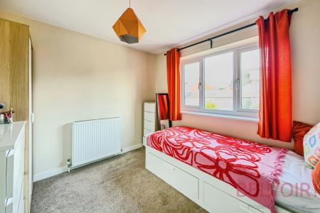 3 bedroom Semi-detached house for sale in Harthill, Leeds, LS27