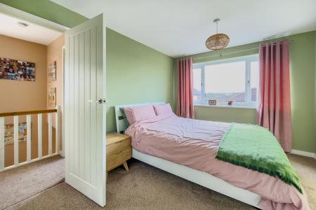 3 bedroom Semi-detached house for sale in Harthill, Leeds, LS27