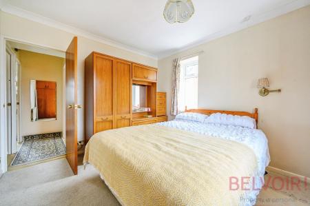 2 bedroom Bungalow for sale in Croft house grove, Morley, LS27