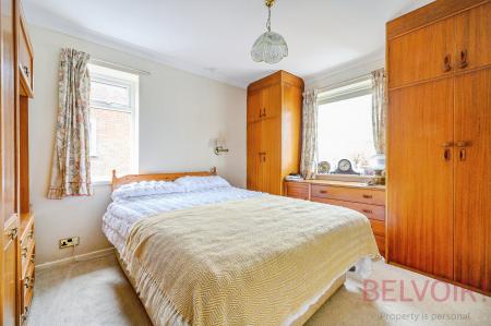 2 bedroom Bungalow for sale in Croft house grove, Morley, LS27