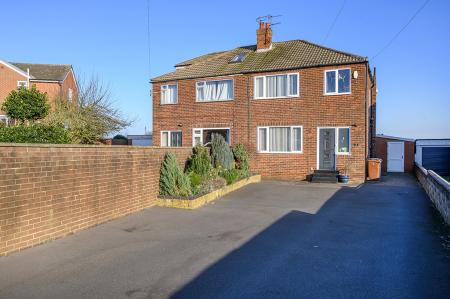 3 bedroom Semi-detached house for sale in The Close, Wakefield, WF3