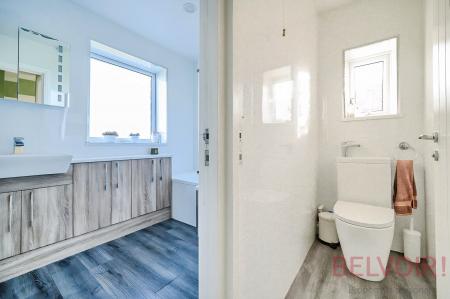 3 bedroom Semi-detached house for sale in The Close, Wakefield, WF3