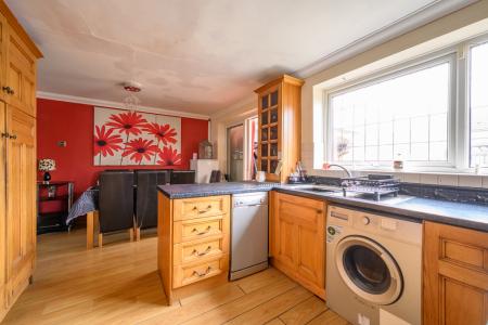 3 bedroom Semi-detached house for sale in Walton Drive, Bradford, BD11