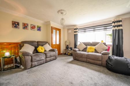 3 bedroom Semi-detached house for sale in Walton Drive, Bradford, BD11