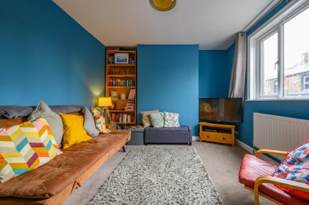 3 bedroom Terraced House for sale in Hughenden View, Morley, LS27