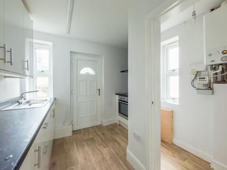 2 bedroom Ground floor flat to let in Millshaw Road, Leeds, LS11