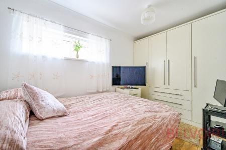 3 bedroom Bungalow for sale in Croft House Way, Morley, LS27