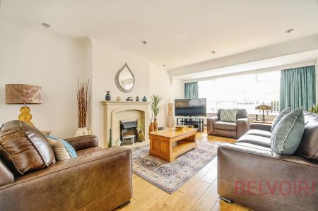 3 bedroom Bungalow for sale in Croft House Way, Morley, LS27