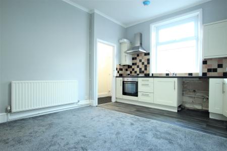 2 bedroom Terraced House to let in Clough Street, Morley, LS27