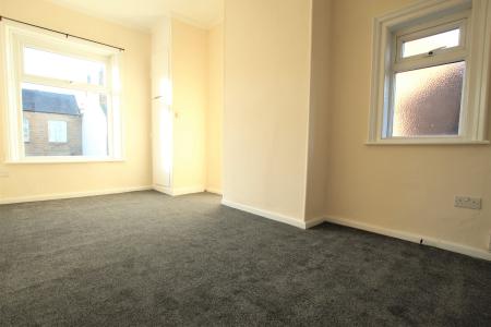 2 bedroom Terraced House to let in Clough Street, Morley, LS27