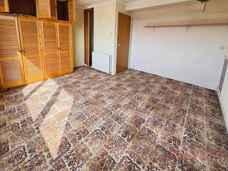 2 bedroom Semi-detached bungalow for sale in Croft House Drive, Morley, LS27