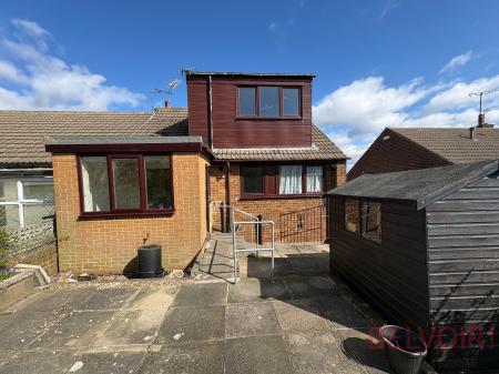 2 bedroom Semi-detached bungalow for sale in Croft House Drive, Morley, LS27