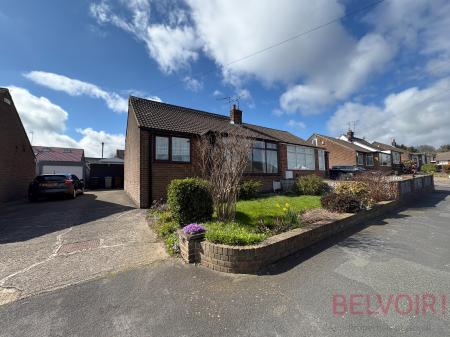 2 bedroom Semi-detached bungalow for sale in Croft House Drive, Morley, LS27