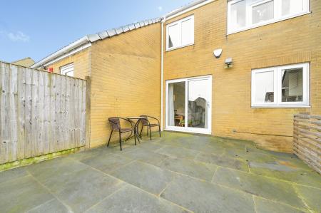 2 bedroom Town house for sale in Rooms Fold, Morley, LS27
