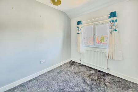 3 bedroom Semi-detached house to let in Cardinal Avenue, Morley, LS11