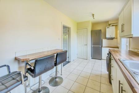 3 bedroom Semi-detached house to let in Cardinal Avenue, Morley, LS11