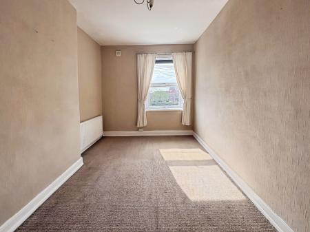 1 bedroom Terraced House to let in Wesley Street, Morley, LS27