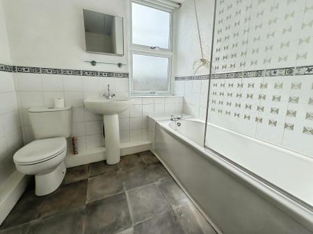 1 bedroom Terraced House to let in Wesley Street, Morley, LS27