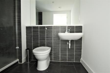 2 bedroom Apartment to let in Beeston Road, Beeston, Leeds, LS11