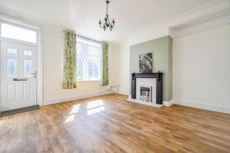3 bedroom Terraced House for sale in Ashfield Road, Morley, LS27