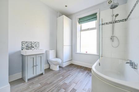 3 bedroom Terraced House for sale in Ashfield Road, Morley, LS27
