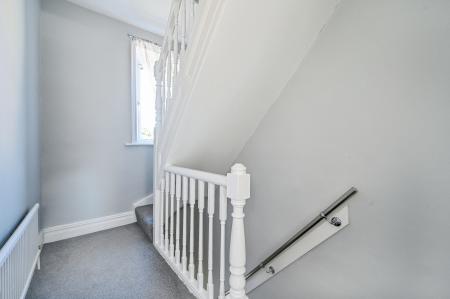 3 bedroom Terraced House for sale in Ashfield Road, Morley, LS27