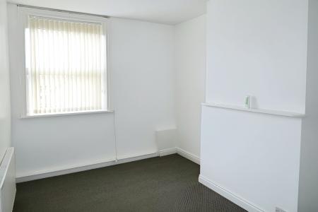 1 bedroom Terraced House to let in Great Northern Street, Morley, LS27